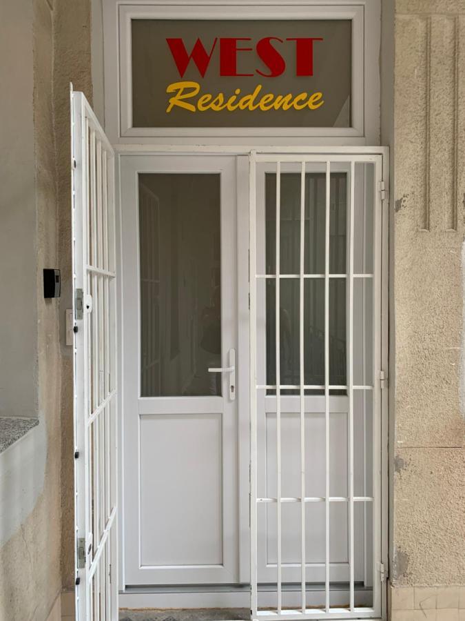 West Residence Boedapest Buitenkant foto